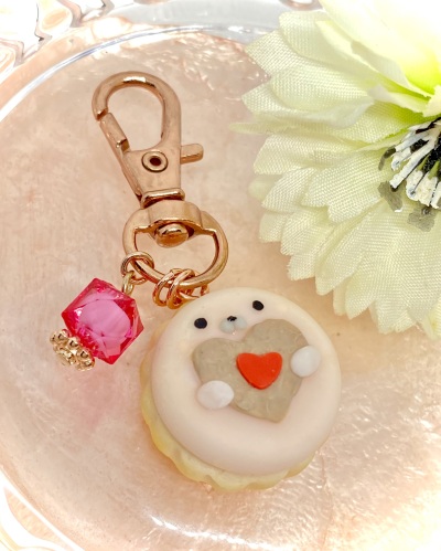 画像有り- ⑥アザラシとビスケットケーキのバッグチャーム