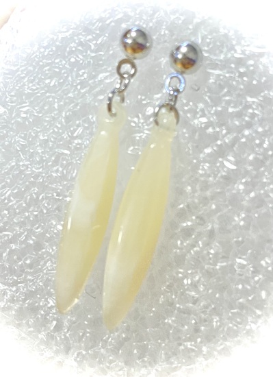画像有り- ★オーバルピアス パールホワイト×シルバー★