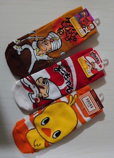 画像有り- 駄菓子キャラクター 靴下 3点 100円!(新品)