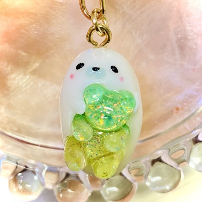 画像有り- 86 アザラシと緑クマのハートバッグチャーム